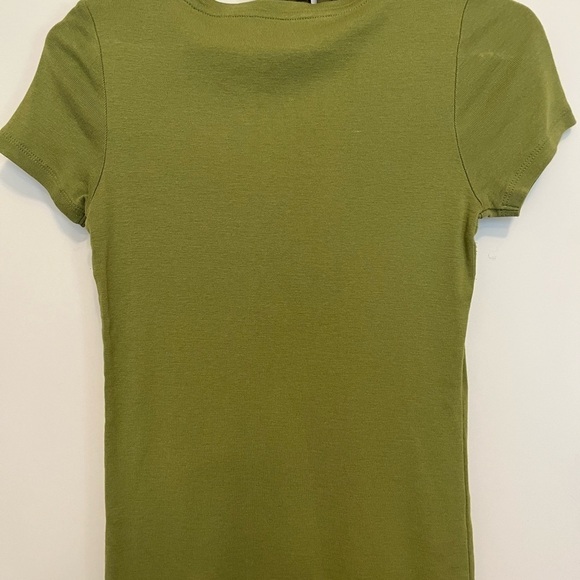 Joan Vaas Chartreuse Green Short sleeve top w/ accent scarf size XS - Picture 3 of 4